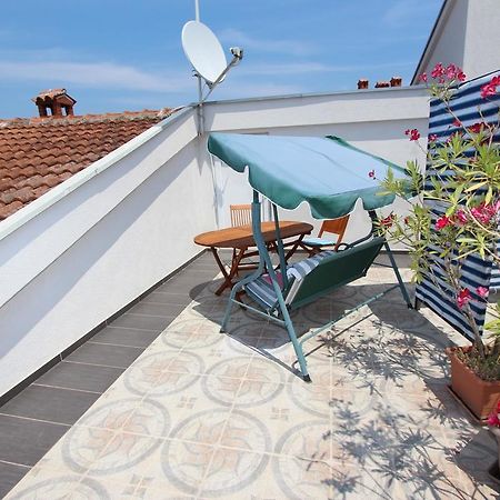 Rooms And Apartments Sally Rovinj Exterior foto