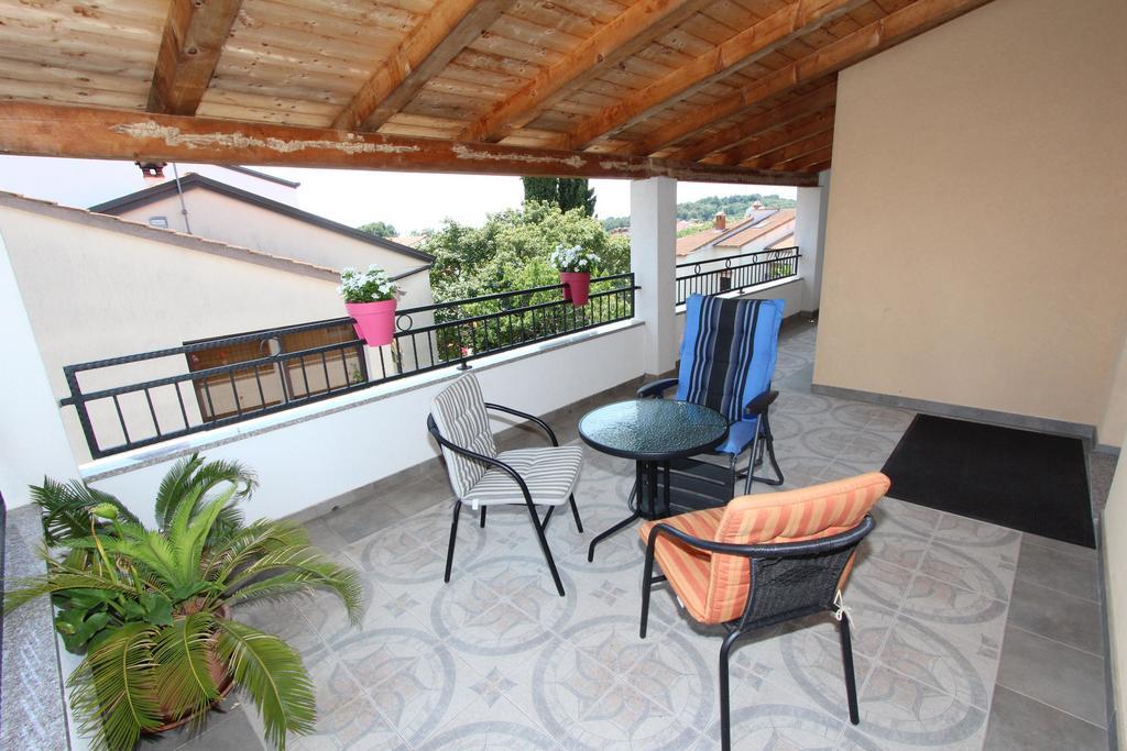 Rooms And Apartments Sally Rovinj Quarto foto
