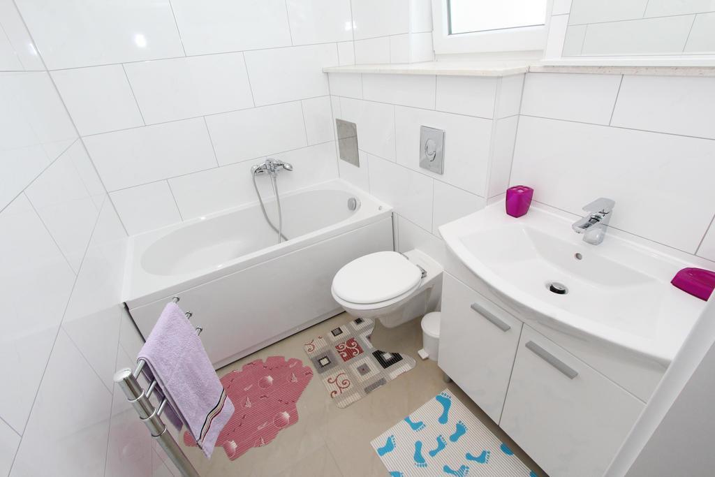 Rooms And Apartments Sally Rovinj Quarto foto