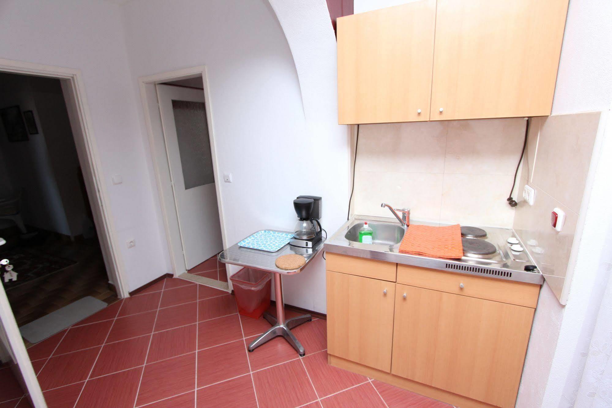 Rooms And Apartments Sally Rovinj Exterior foto