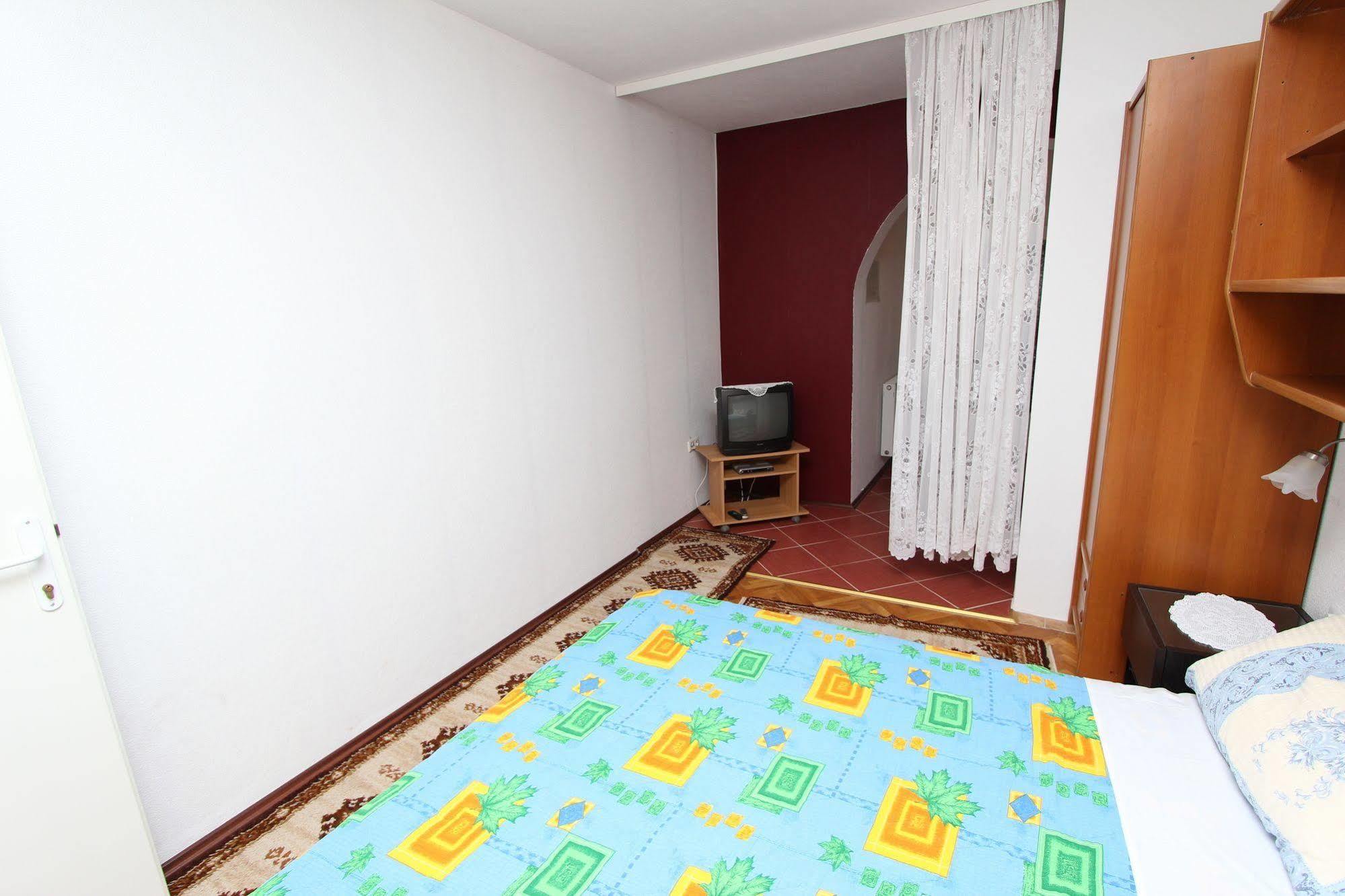 Rooms And Apartments Sally Rovinj Exterior foto